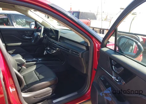 2026 Lincoln Corsair Premiere z USA, uszkodzony, nr VIN 5LMCJ1CAXTUL00882